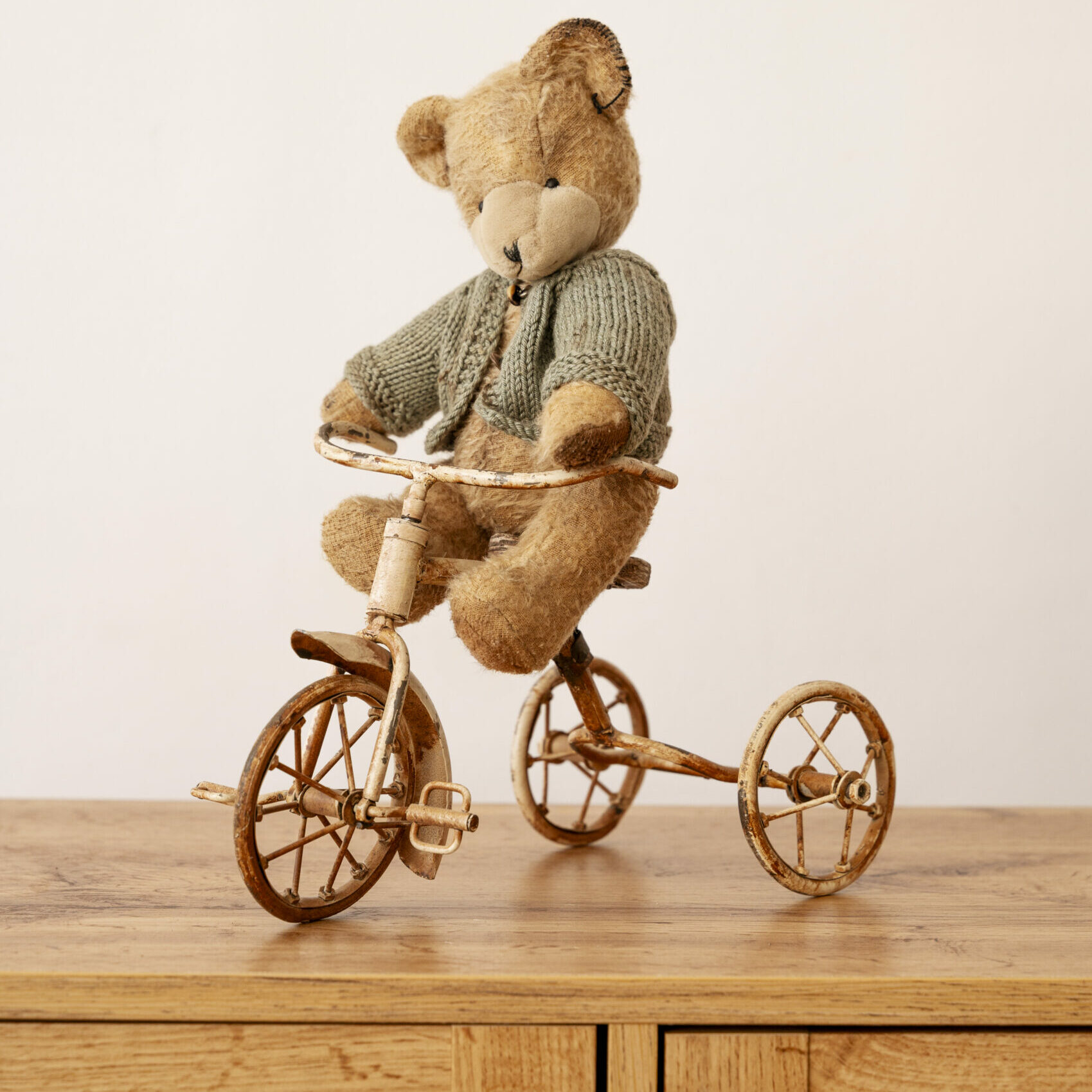 teddy-bear-indoors-still-life